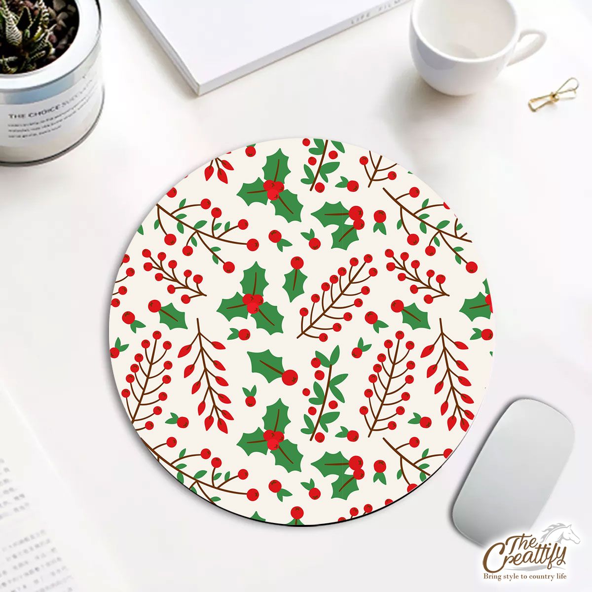 Red Green And White Cranberry Branch With Holly Leaf Round Mouse Pad