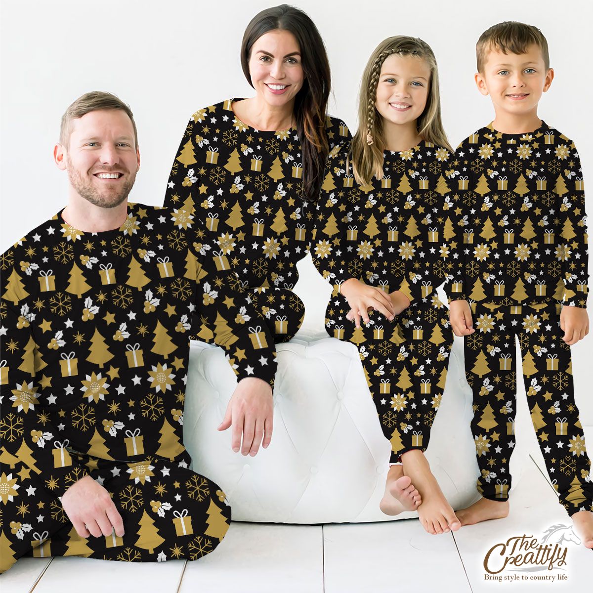 White And Gold Christmas Gift, Christmas Tree, Snowflake On Black Background Pajamas