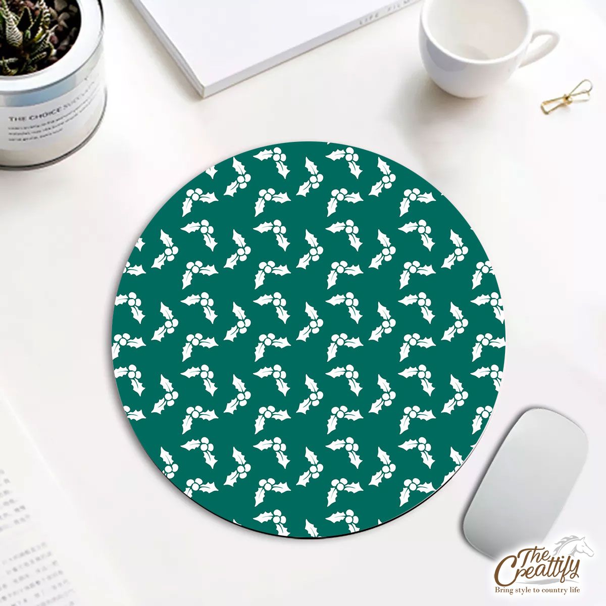 White And Dark Green Holly Leaf Christmas Round Mouse Pad