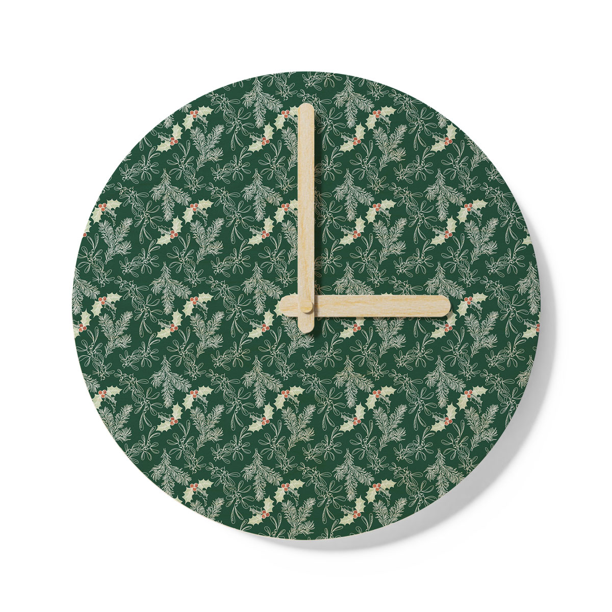 Holly Leaf, Christmas Mistletoe And Pine Tree Branche Wooden Wall Clock