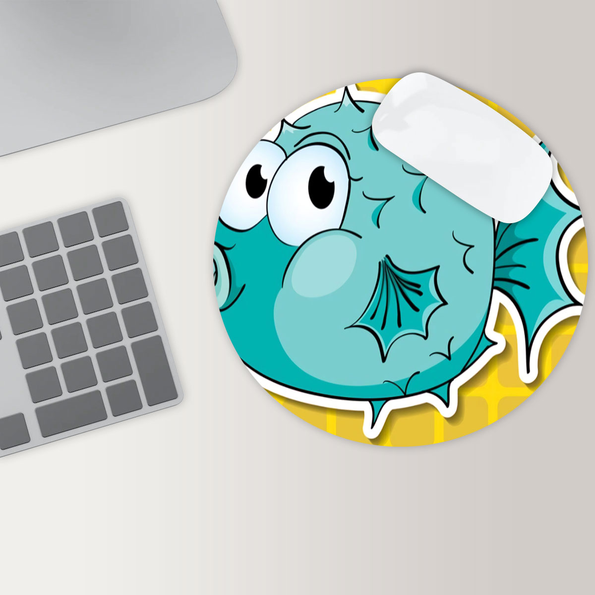 Cartoon Funny Puffer Fish Round Mouse Pad