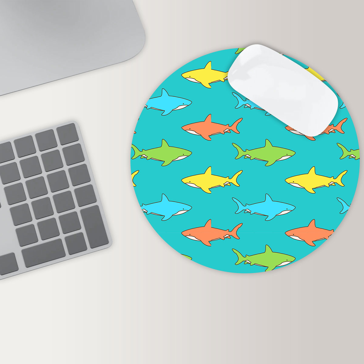 Colors Great White Shark Round Mouse Pad