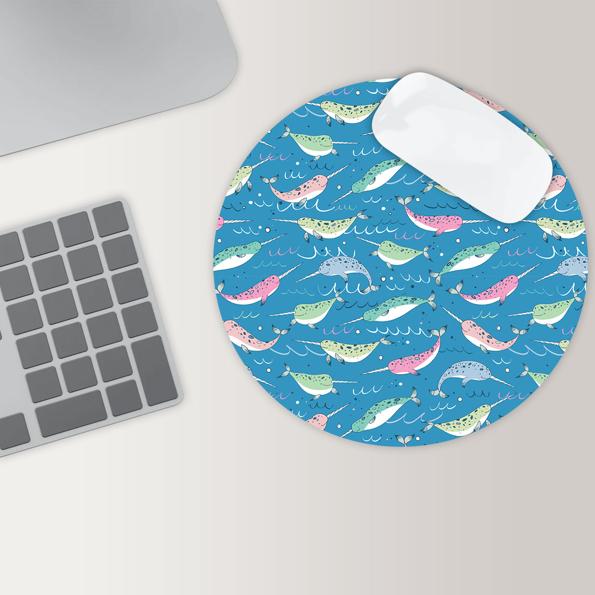 Colors Narwhal Round Mouse Pad