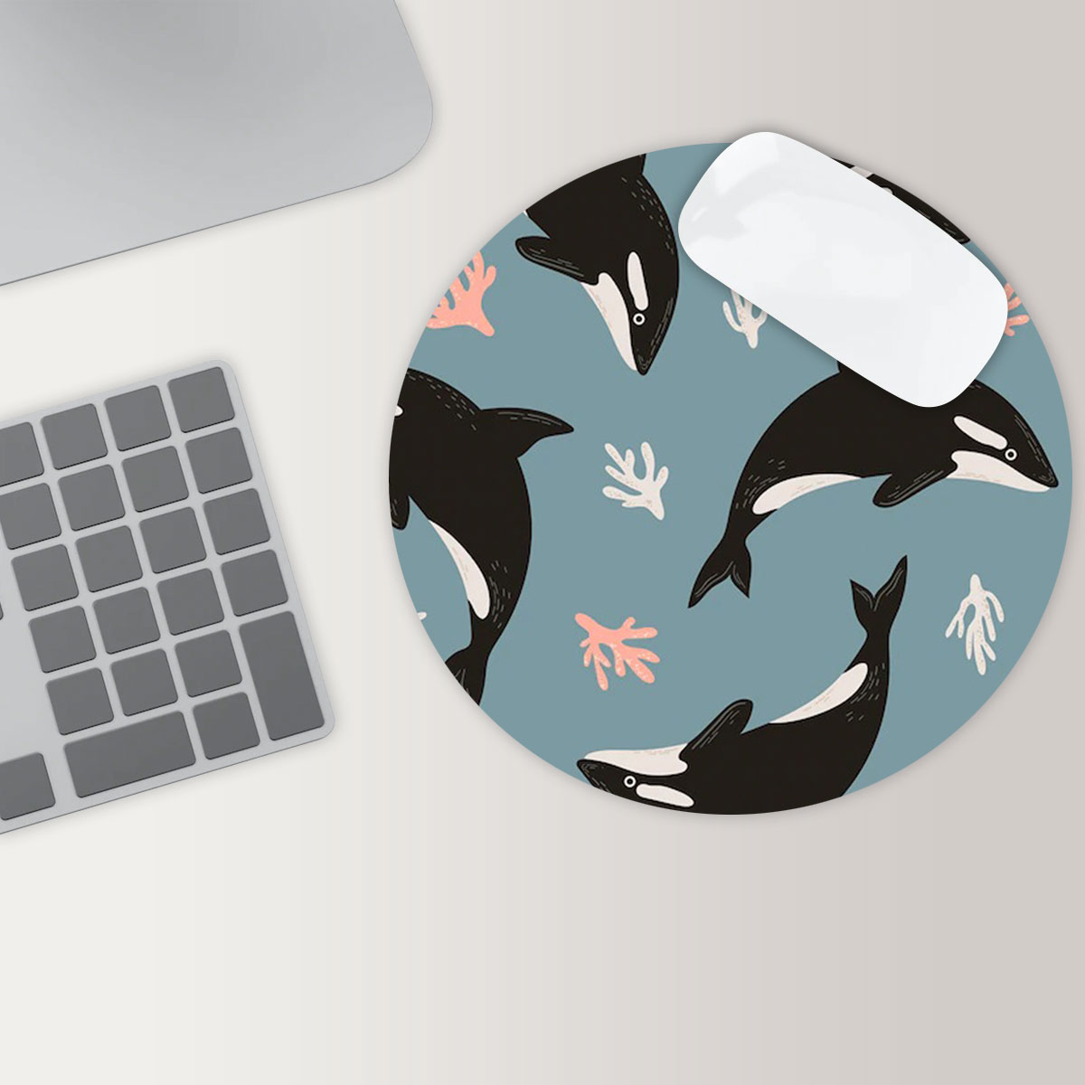 Coral Orca Round Mouse Pad