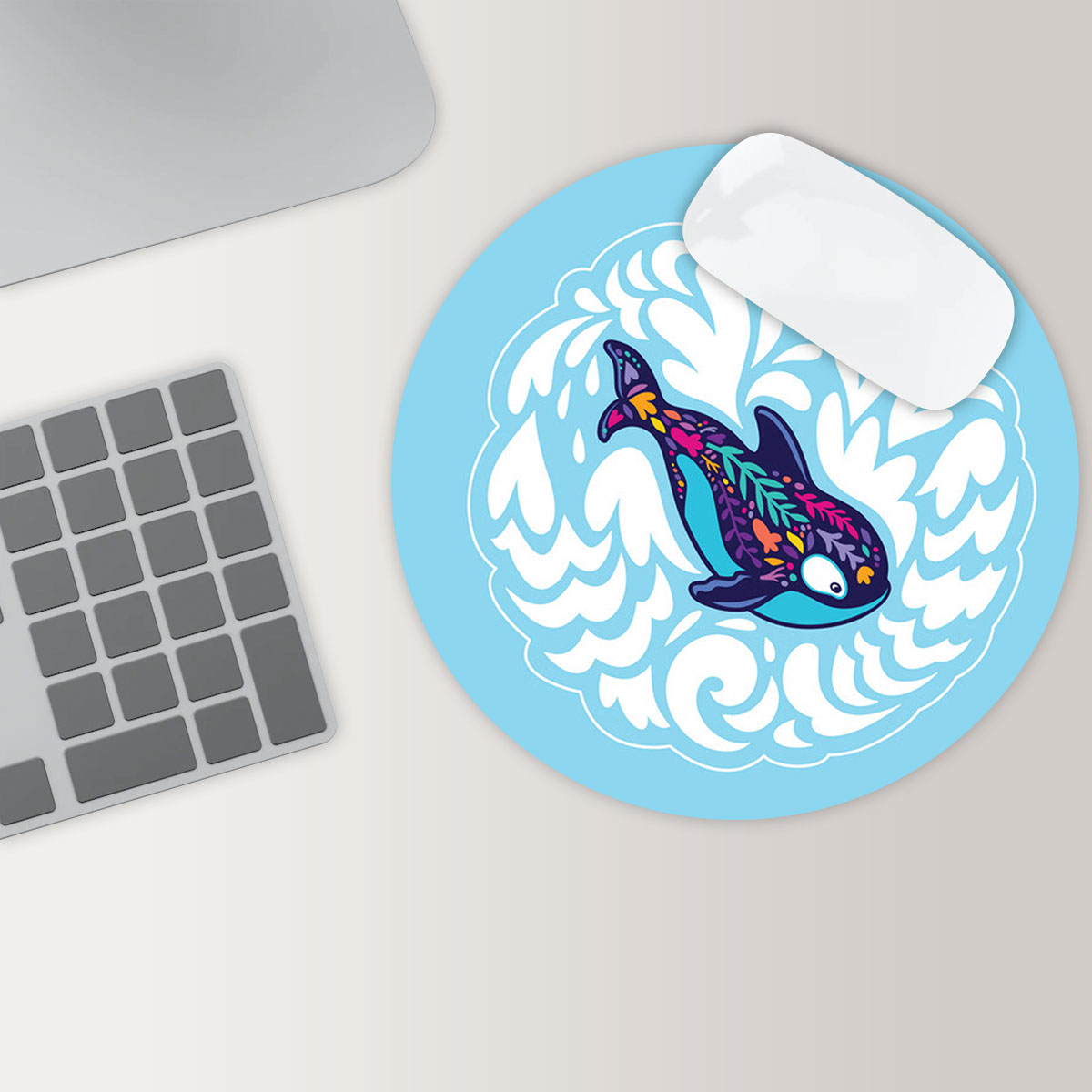 Magnificent Floral Orca Round Mouse Pad