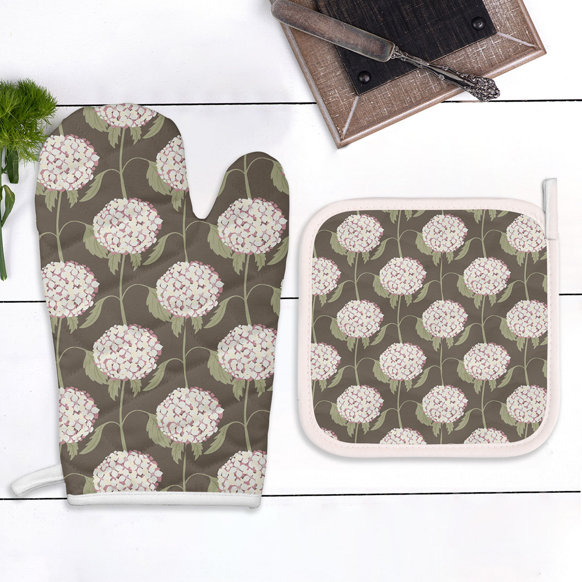 Abstract Nature With White Hydrangea Flowers Oven Mitts Pot Holder Set