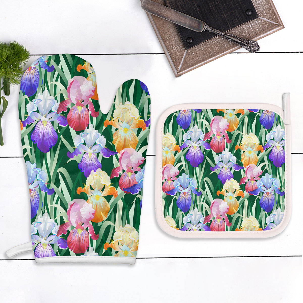 Colorful Iris Flowers And Green Leaves Oven Mitts Pot Holder Set