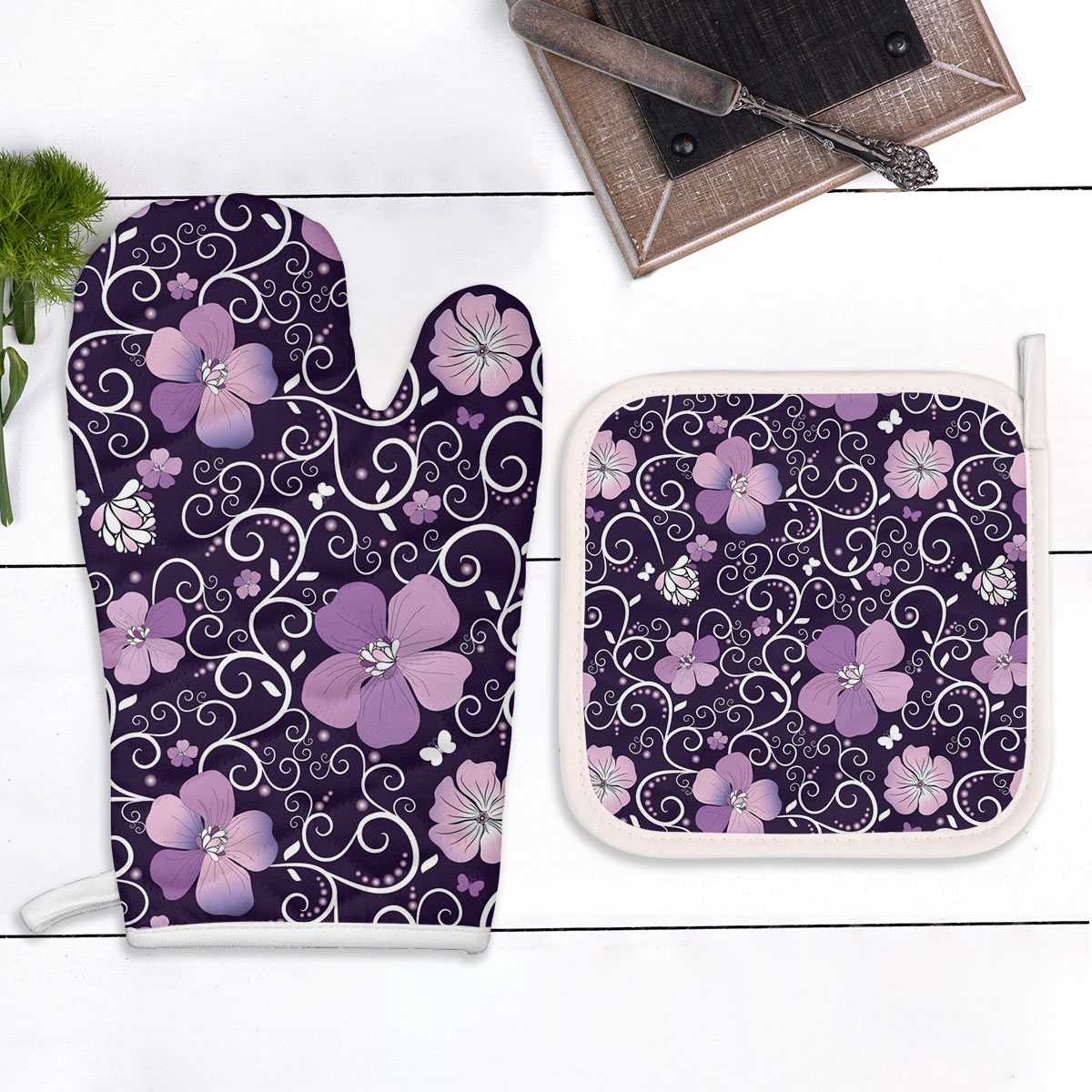 Dark Violet Floral Oven Mitts Pot Holder Set