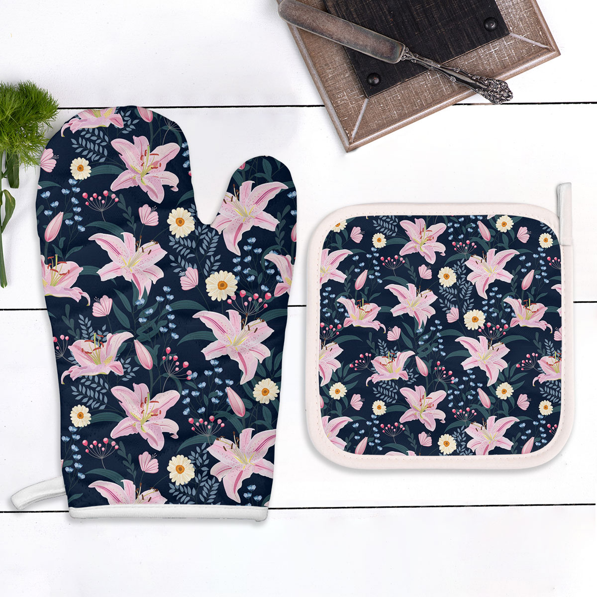 Lily Flower With Floral Pink Oven Mitts Pot Holder Set