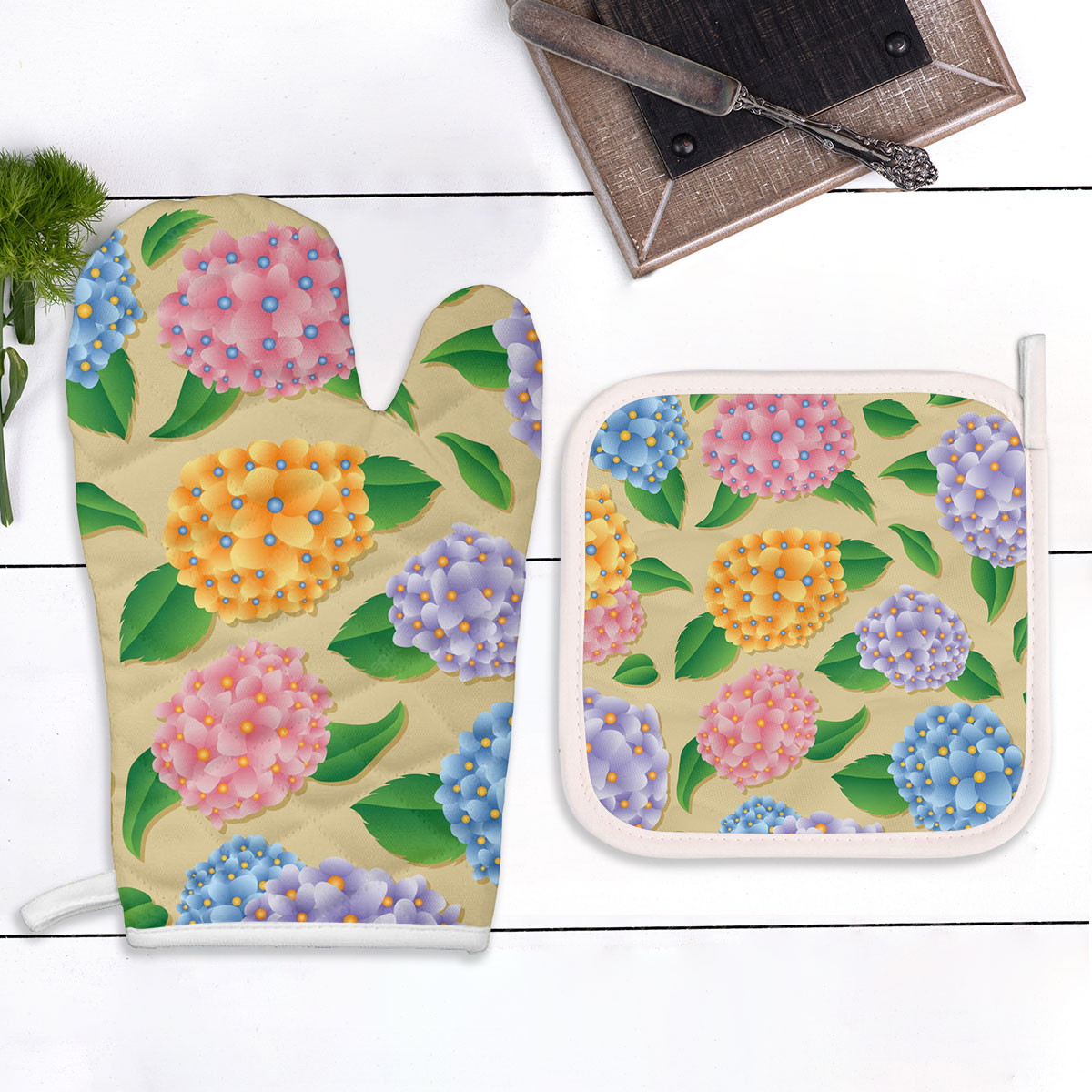 Multi Color Hydrangea Flower Oven Mitts Pot Holder Set