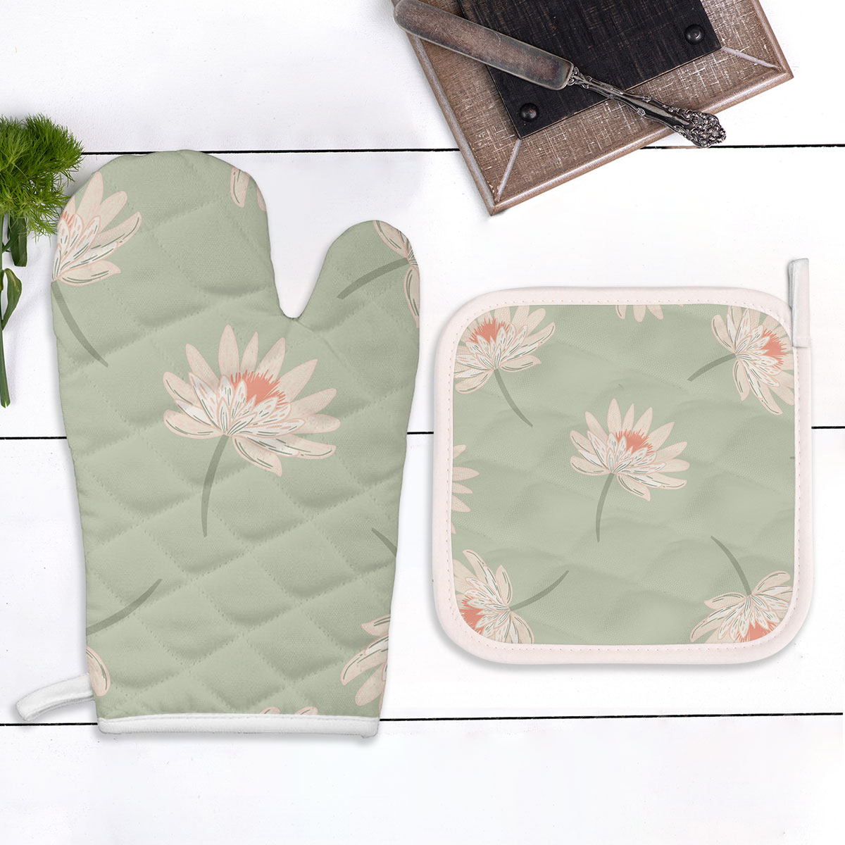 Pastel Tones With Random Chrysanthemum Oven Mitts Pot Holder Set