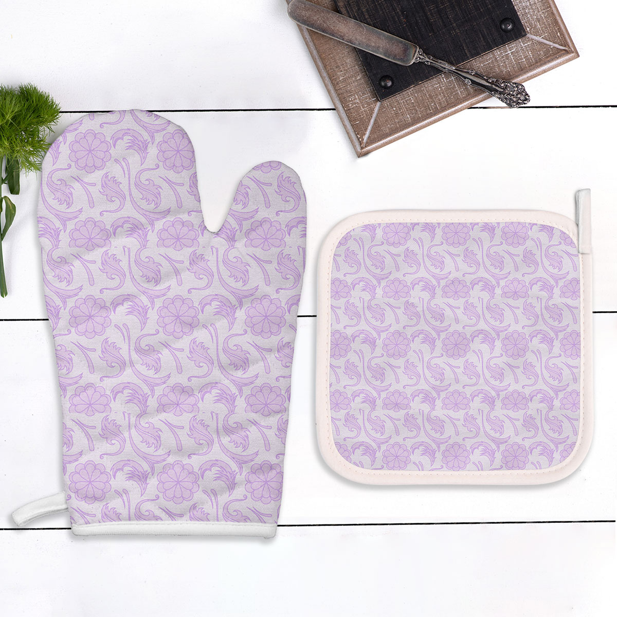 Purple Floral Seamless Pattern Oven Mitts Pot Holder Set