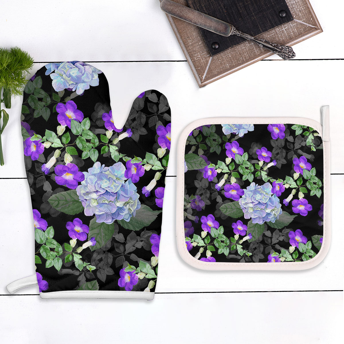 Purple Flower And Hydrangea Oven Mitts Pot Holder Set