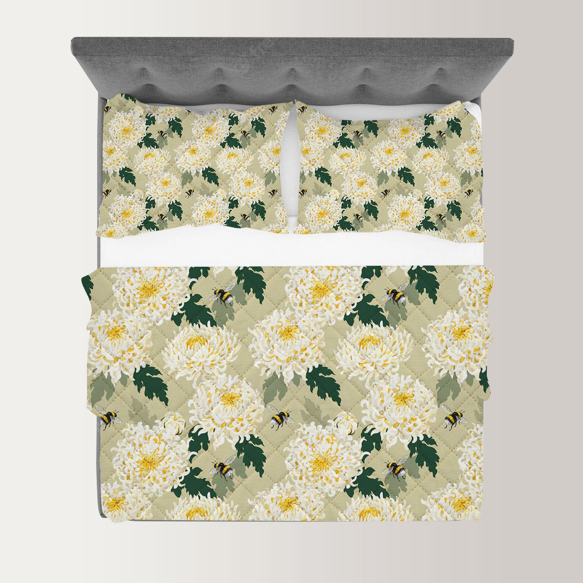 White Chrysanthemums And Bee Quilt Set