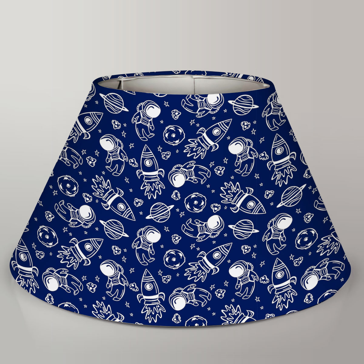Astronaut in Doodle Style Lamp Cover