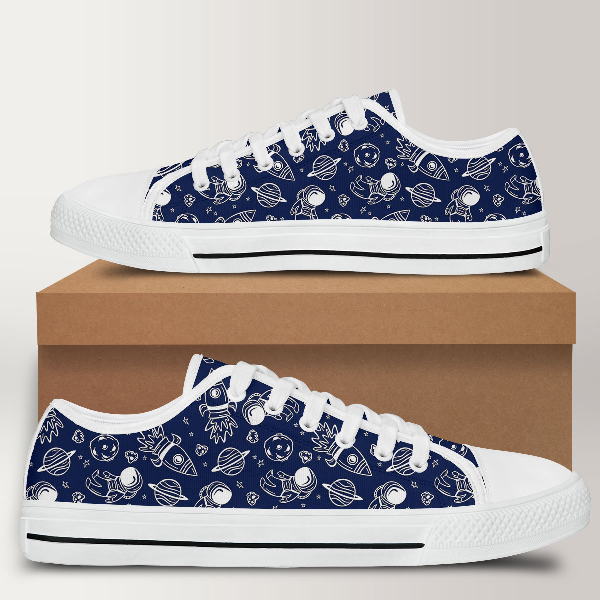 Astronaut in Doodle Style Low Top Shoes