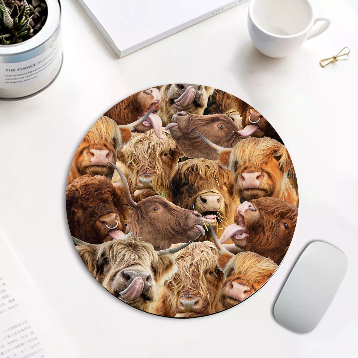 Highland Herd Pattern Round Mouse Pad