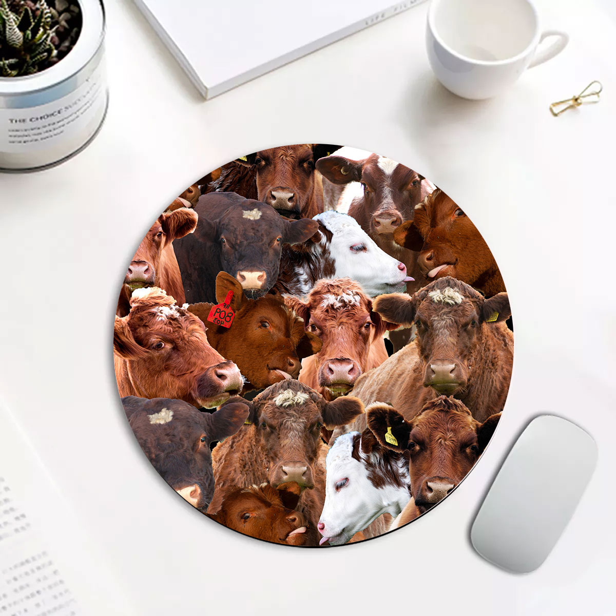 Shorthorn Herd Pattern Round Mouse Pad