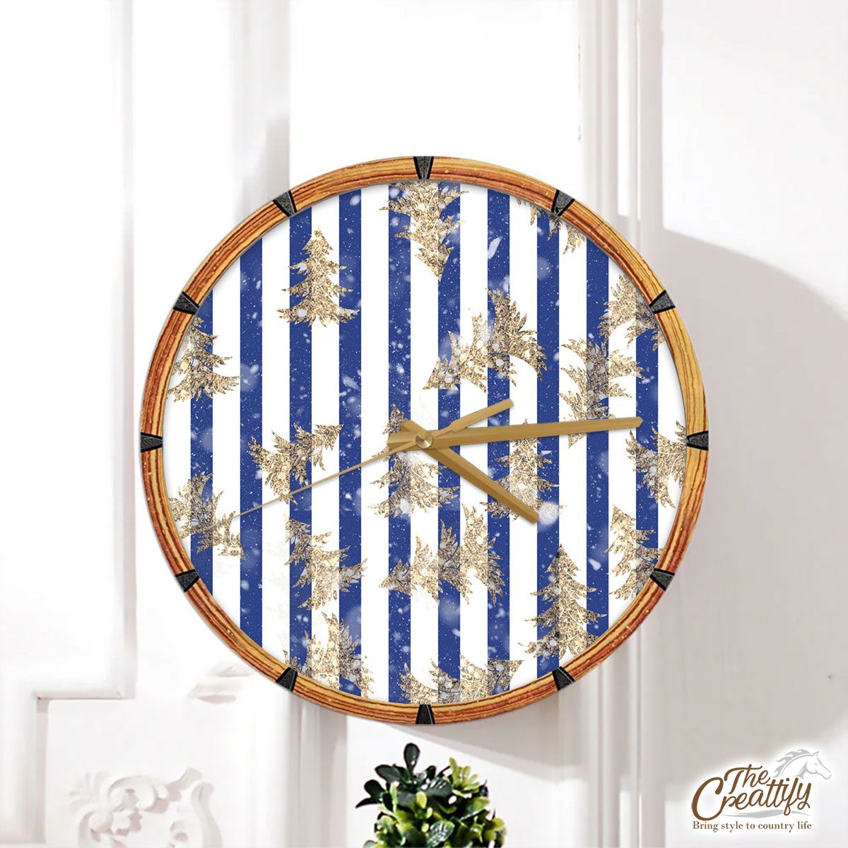 Twinkle Gold Christmas Tree On Stripe Background Wall Clock