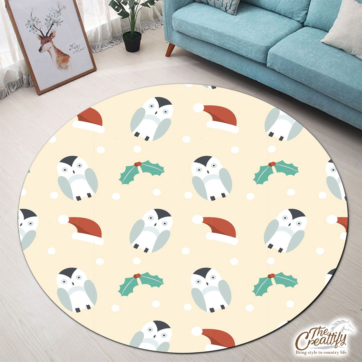 Christmas Penguins, Holly Leaf On Light Yellow Background Round Carpet