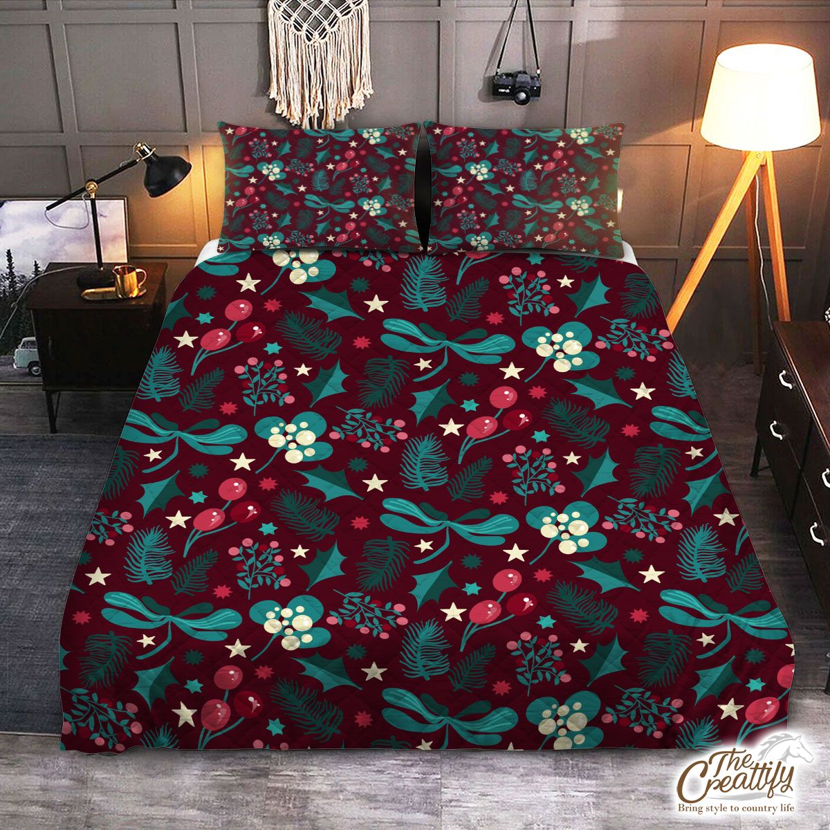 Red And Green Christmas Tree Branch, Cranberry, Holly Leaf Quilt Set