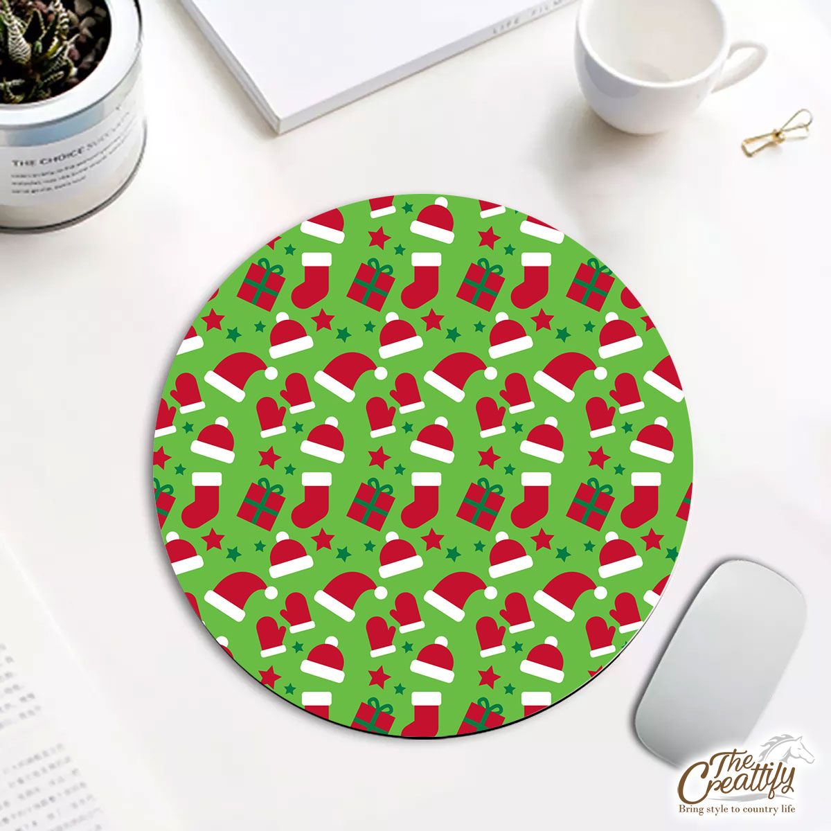 Red Green And White Christmas Gift, Christmas Socks, Santa Hat Round Mouse Pad