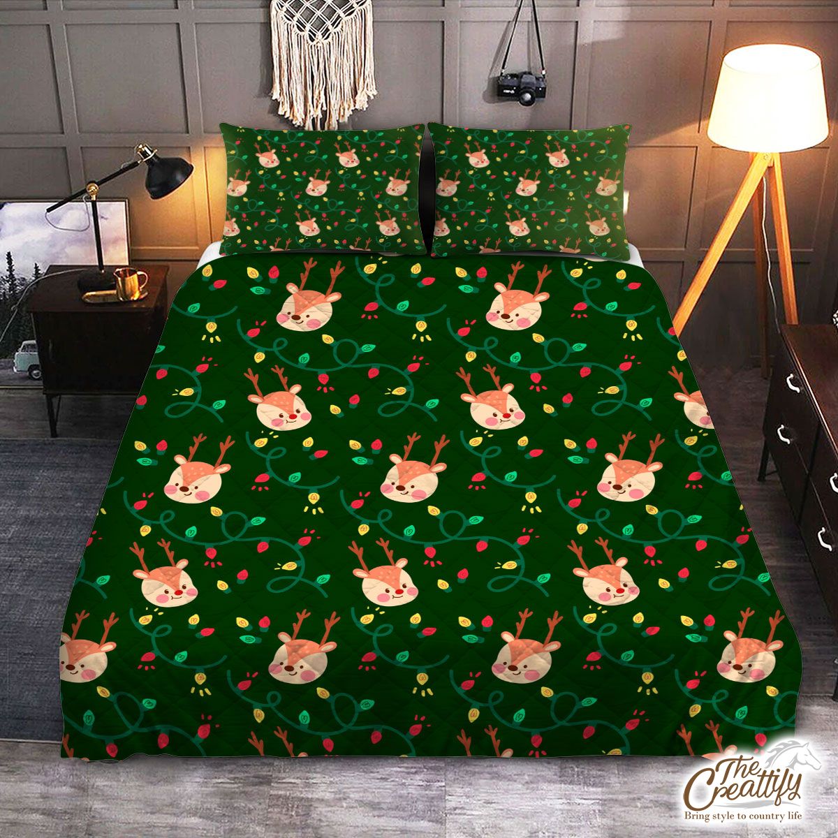 Reindeer With Christmas Light On Green Background Quilt Set
