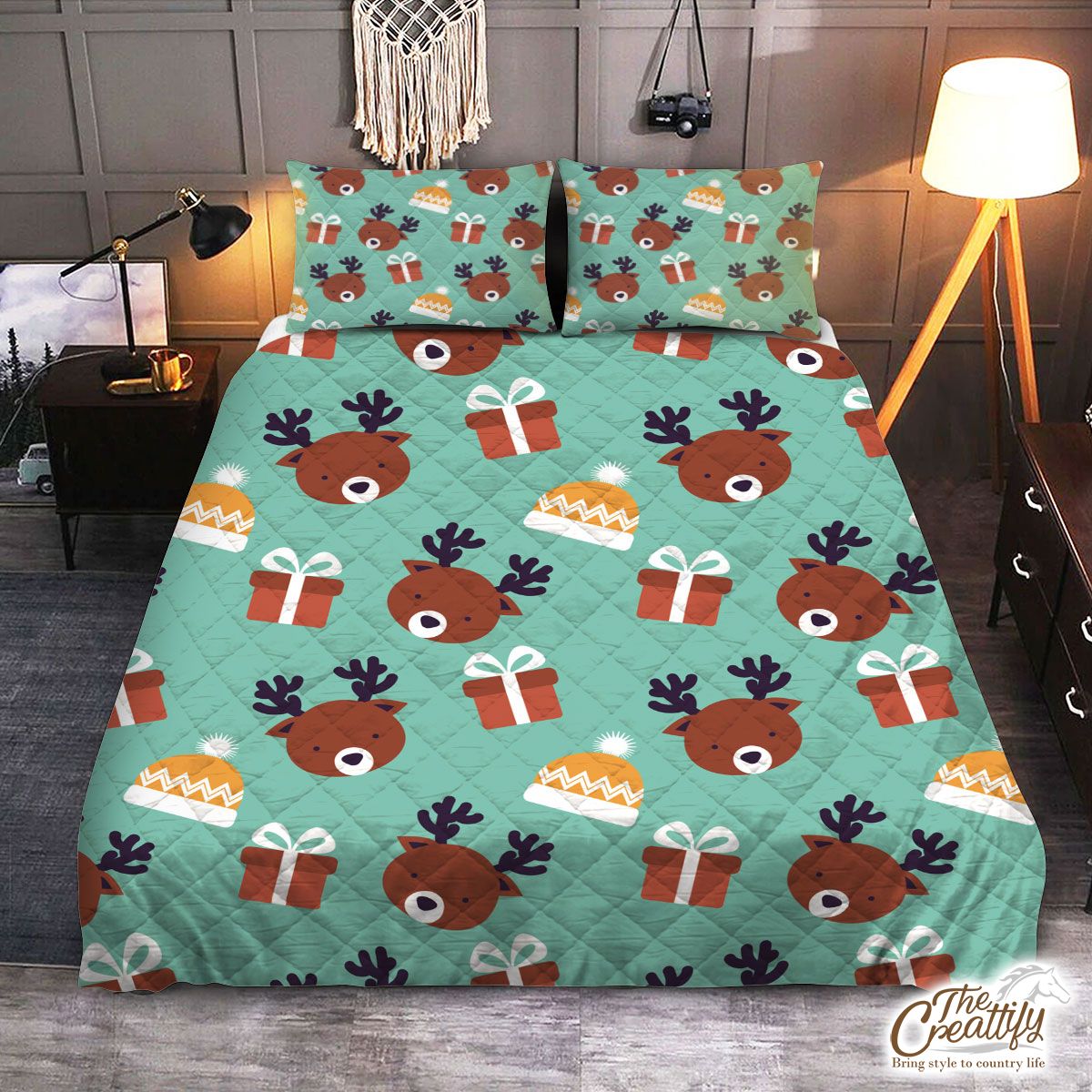Reindeer, Christmas Gift On Blue Background Quilt Set