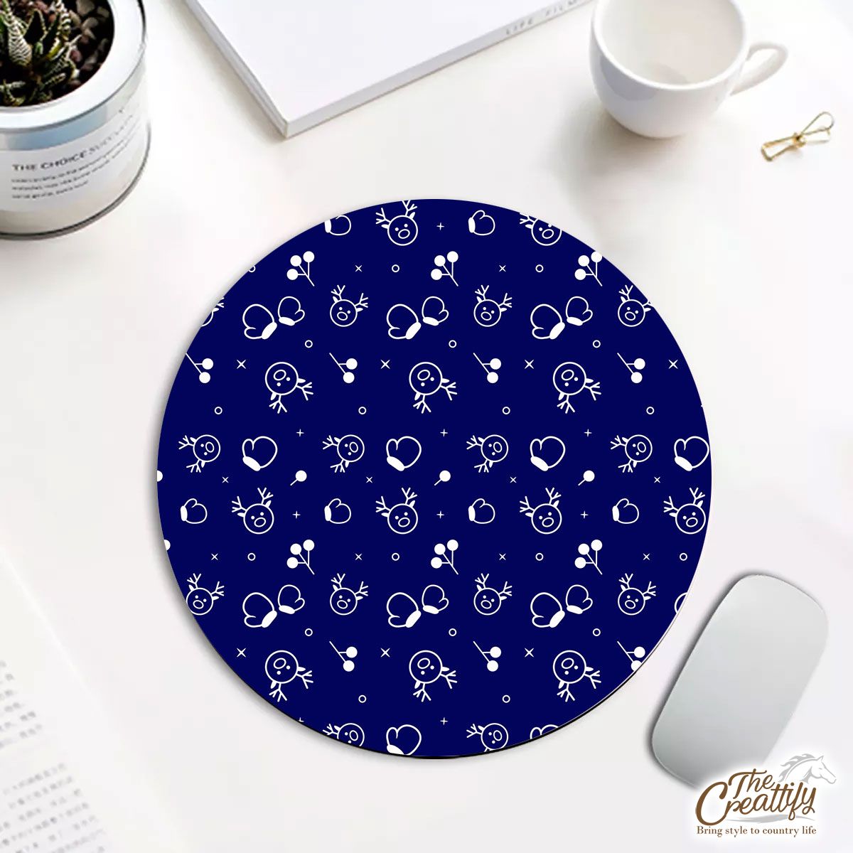 White And Blue Christmas Gloves And Reindeer Round Mouse Pad