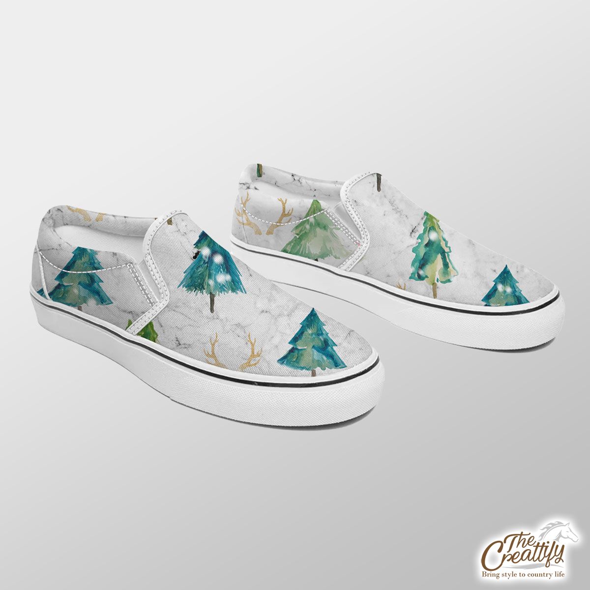 Santas Reindeer, Christmas Tree And Snowflake Background Slip On Sneakers