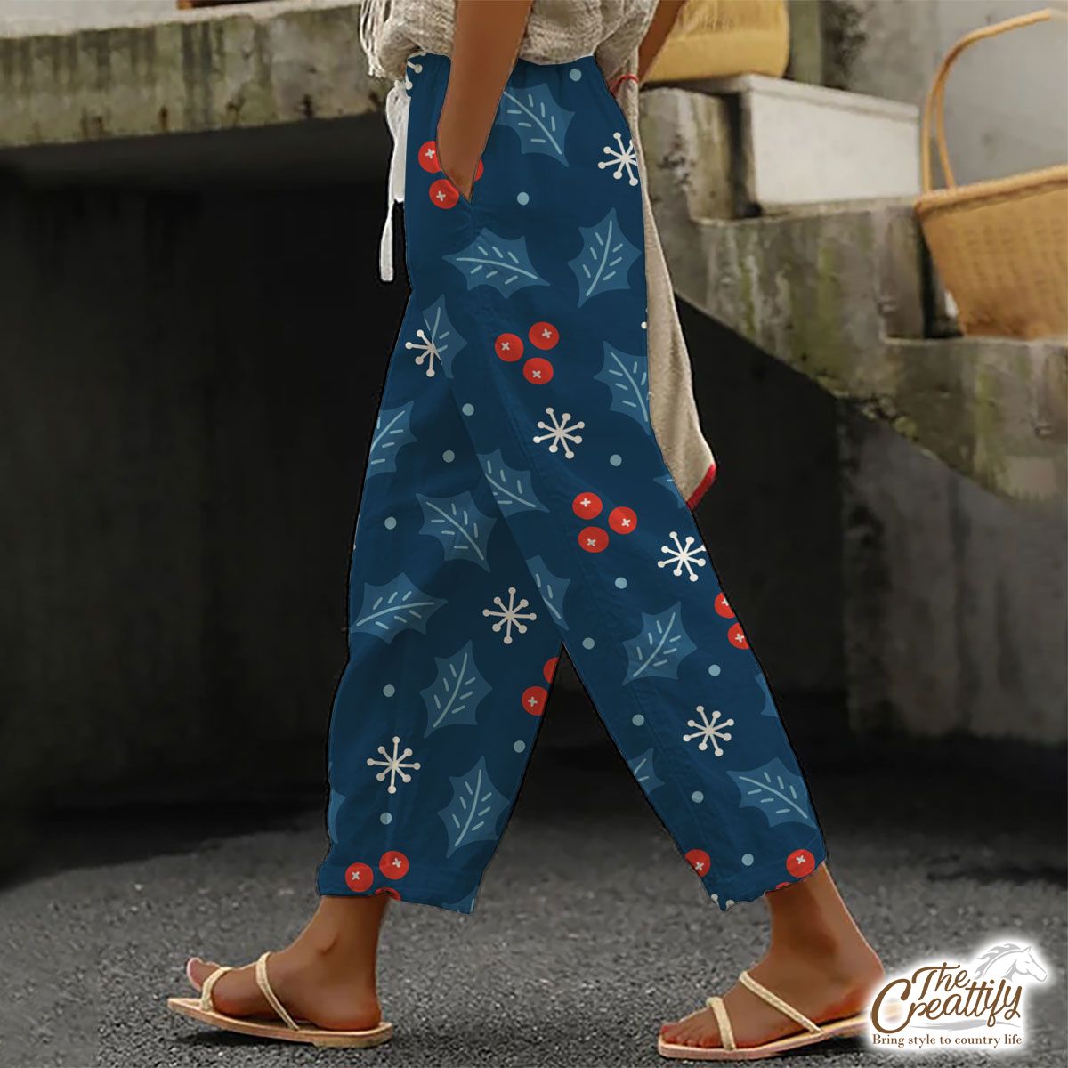 Snowflake And Holly Leaf Pattern Casual Pants