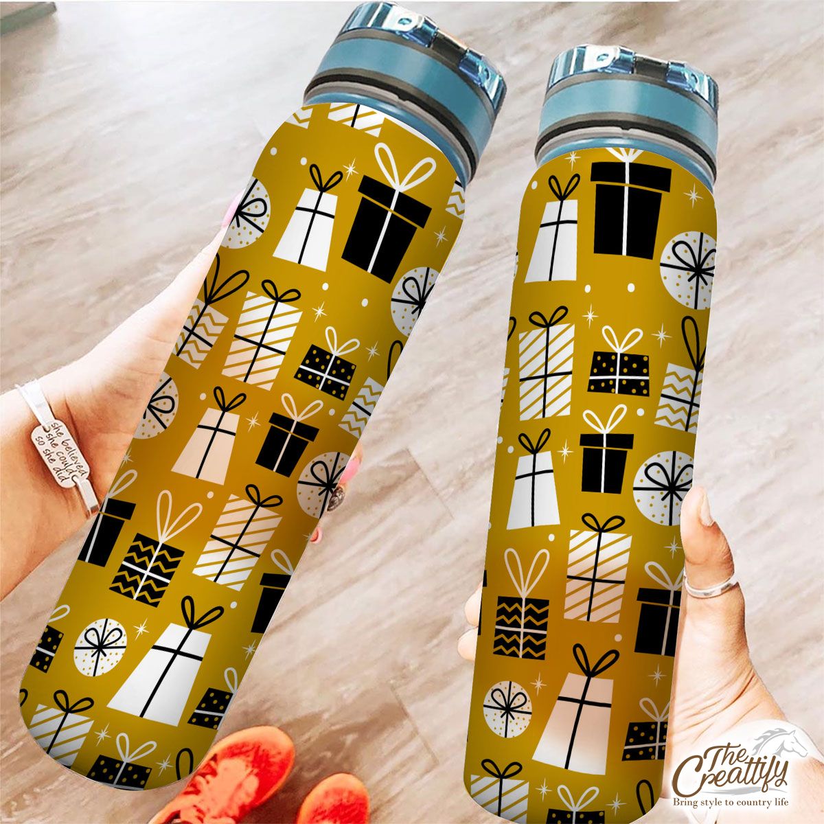 Christmas Gifts, Christmas Presents Pattern Tracker Bottle