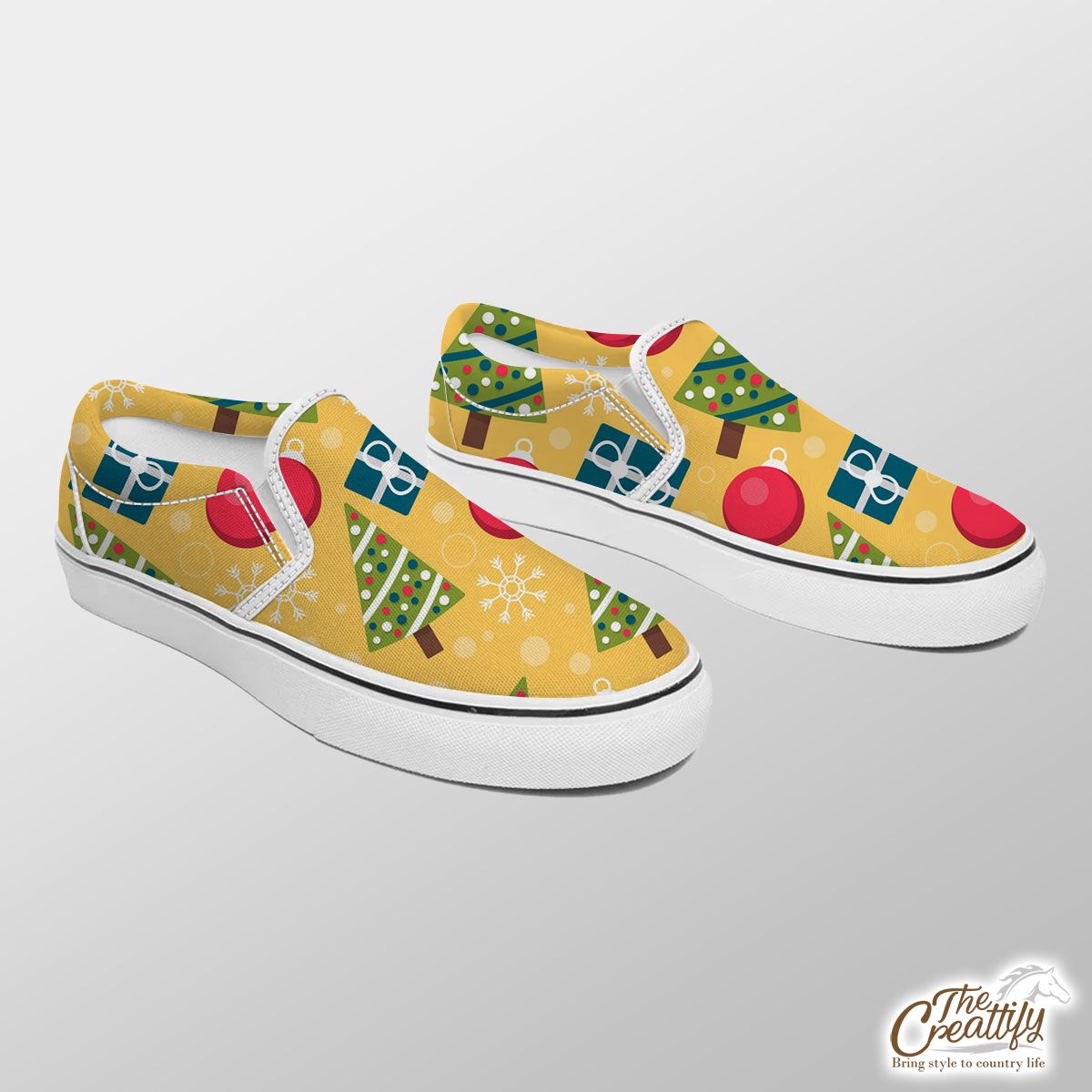 Christmas Tree And Baubles Pattern Slip On Sneakers