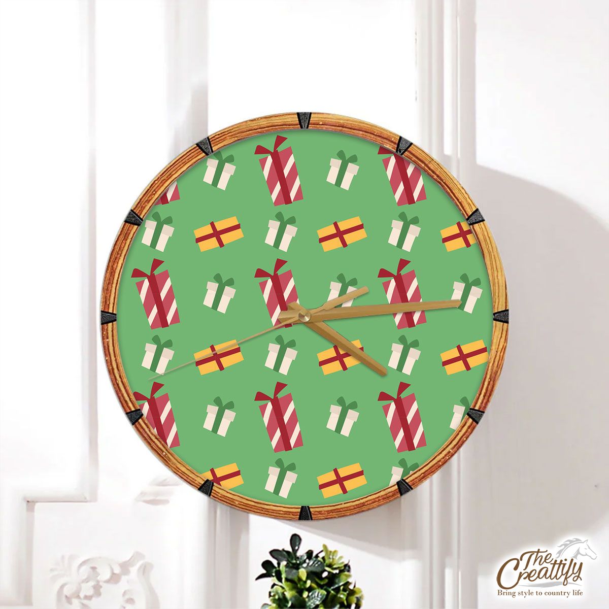 Colorful Christmas Gifts Seamless Green Pattern Wall Clock