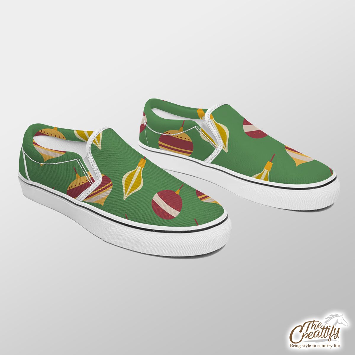 Christmas Light And Balls Seamless Green Pattern Slip On Sneakers