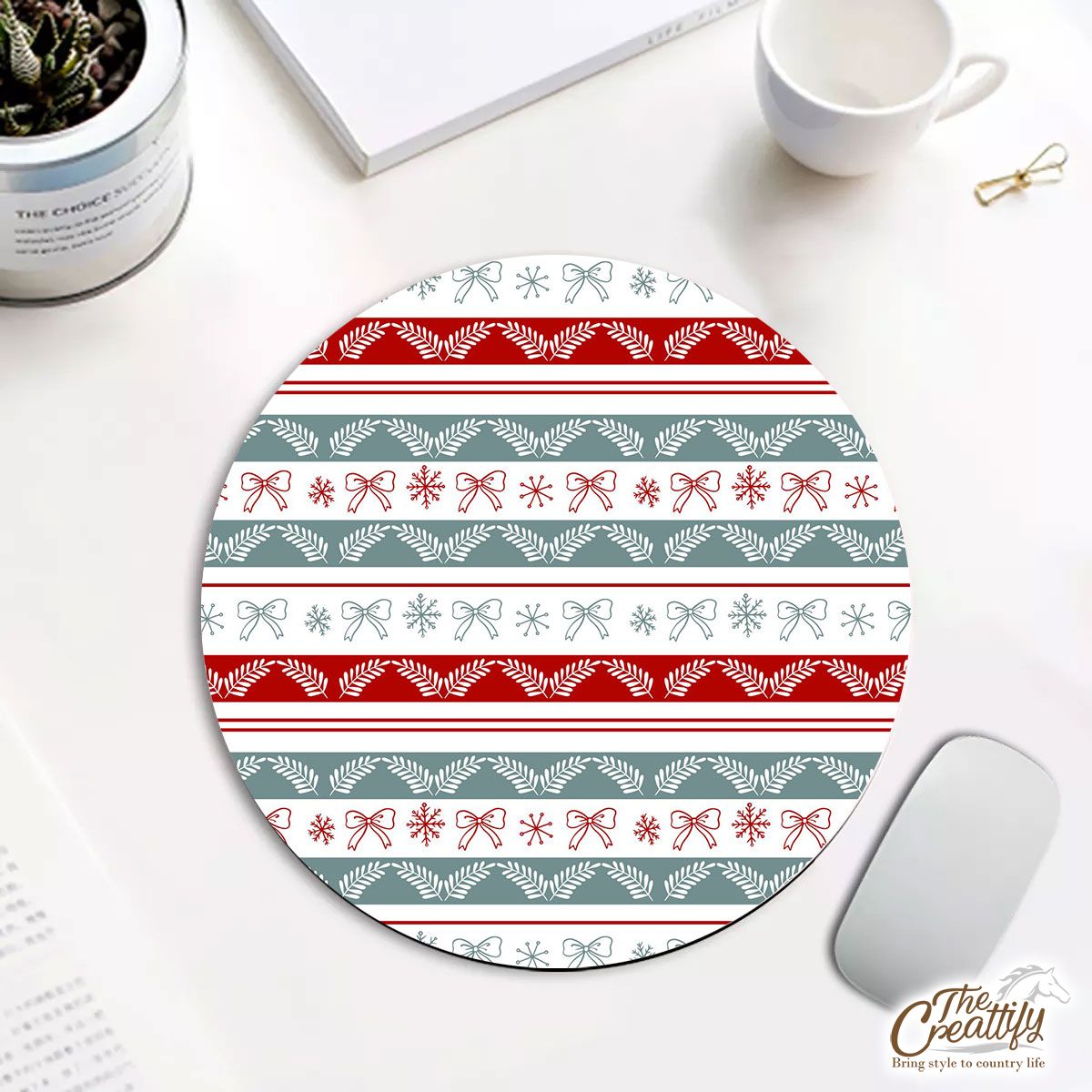 Holly Leaf, Snowflake, Red Christmas Bow Round Mouse Pad
