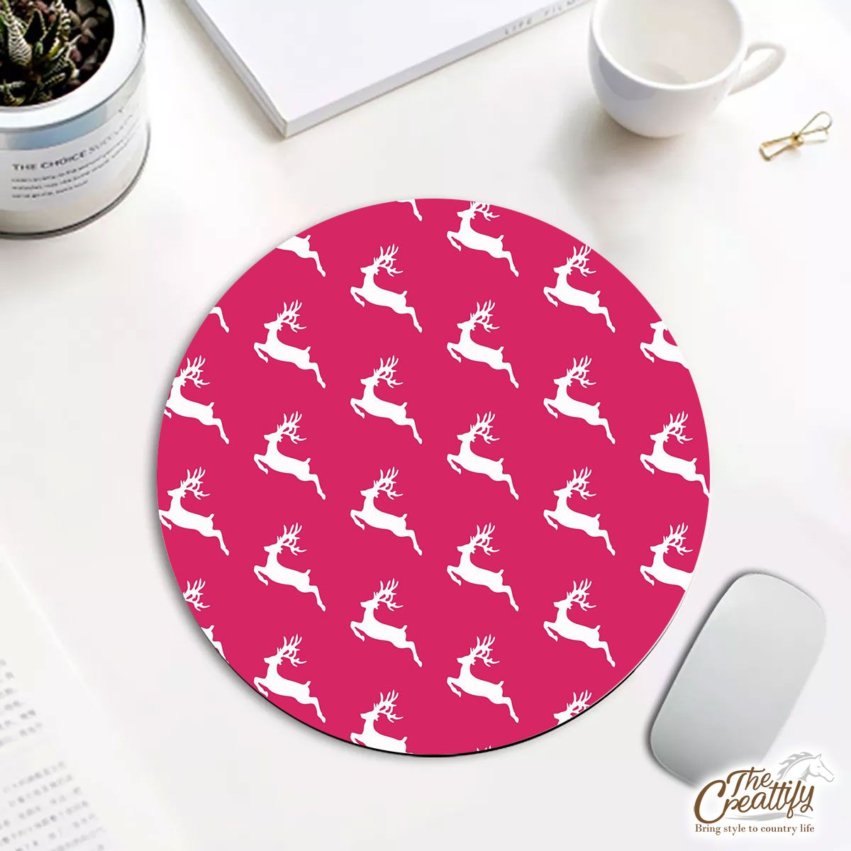 Pink And White Christmas Reindeeer Round Mouse Pad